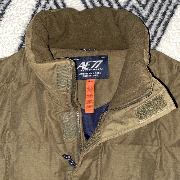 AE 77 Performance Puffer Coat | Size: M - Picture 3 of 13